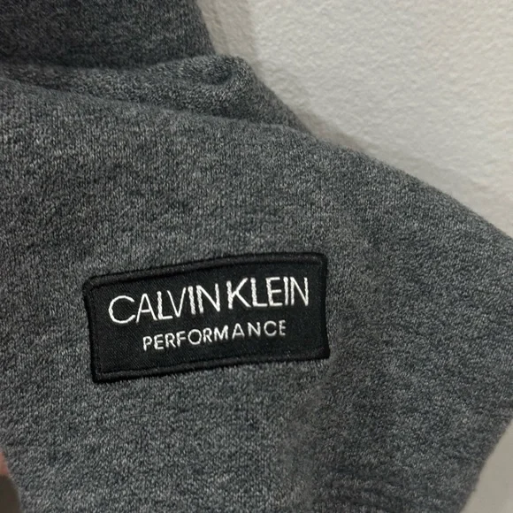 Calvin Klein sweater - Picture 2 of 2